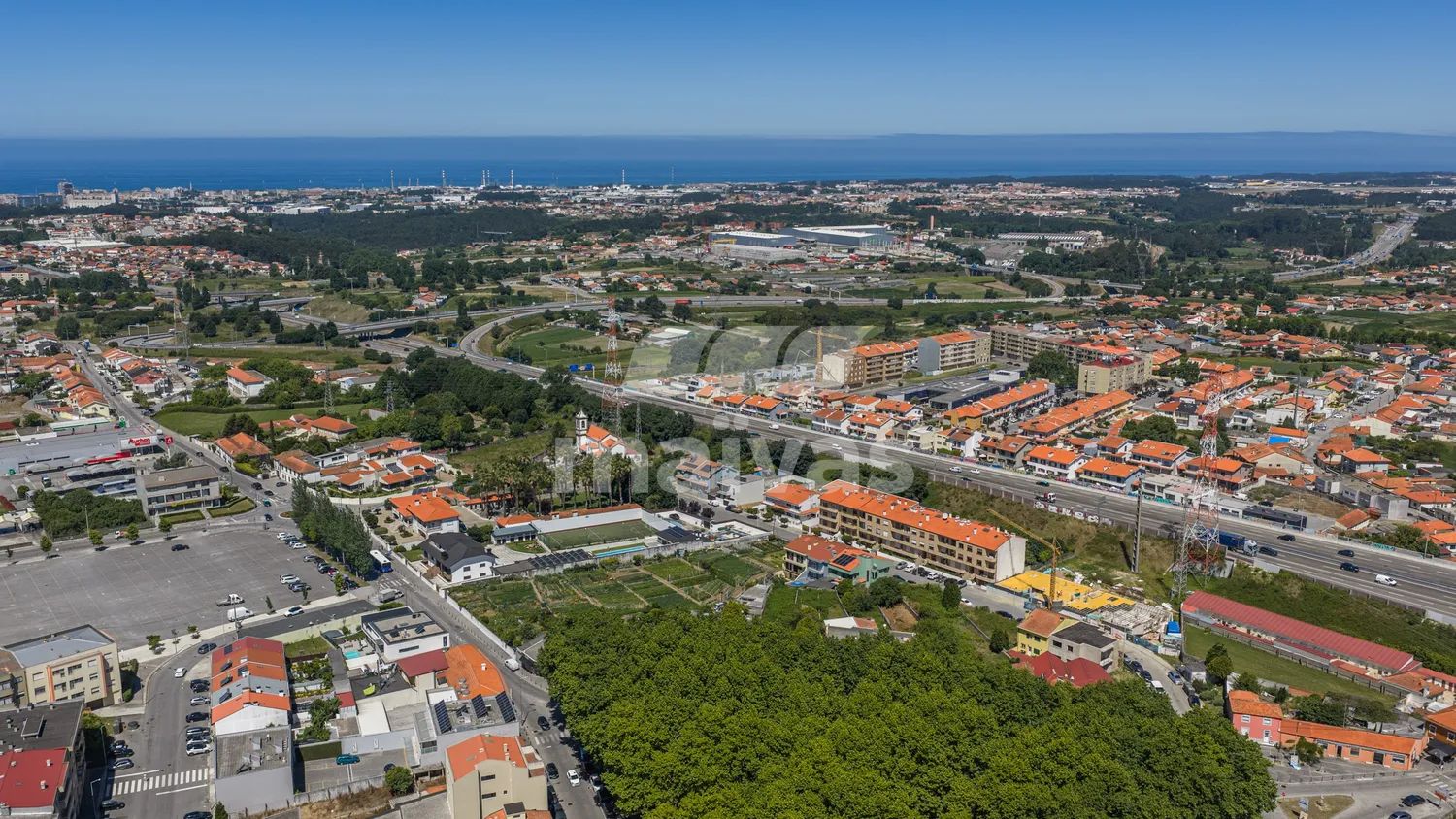 Terreno - Construção de Moradia Geminada em Custóias - 2