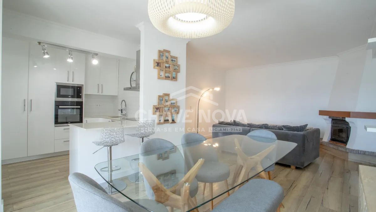 Apartamento t4 à venda na Rua Dom Nuno Álvares Pereira, 188