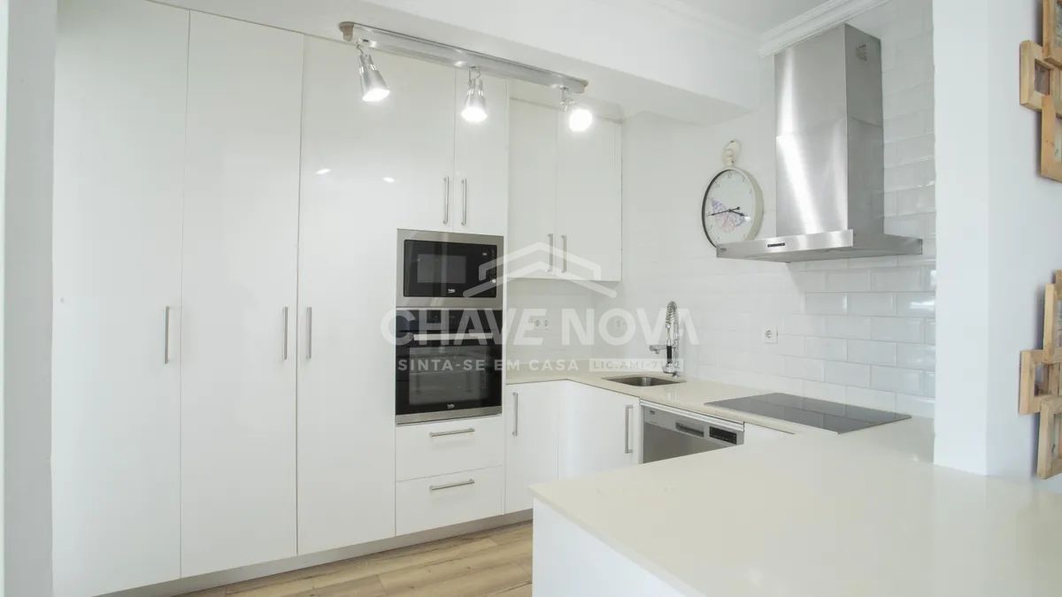 Apartamento t4 à venda na Rua Dom Nuno Álvares Pereira, 188 - 2