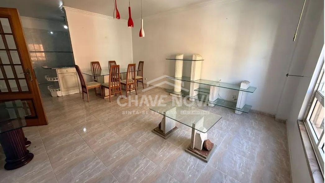 Apartamento T2 na Tapada das Mercês - 2