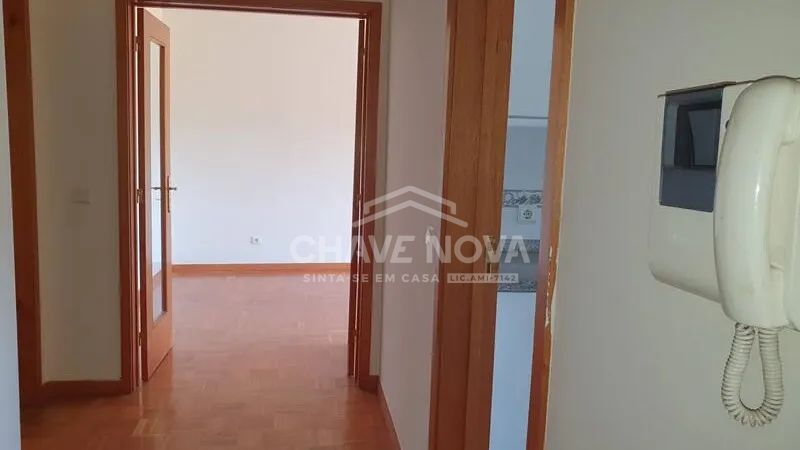 Apartamento T2 em Rio Tinto: Junto a Transportes (Metro/Comboio) e Principais Acessos - 3