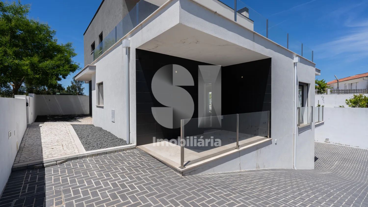 Vivenda T4 recente