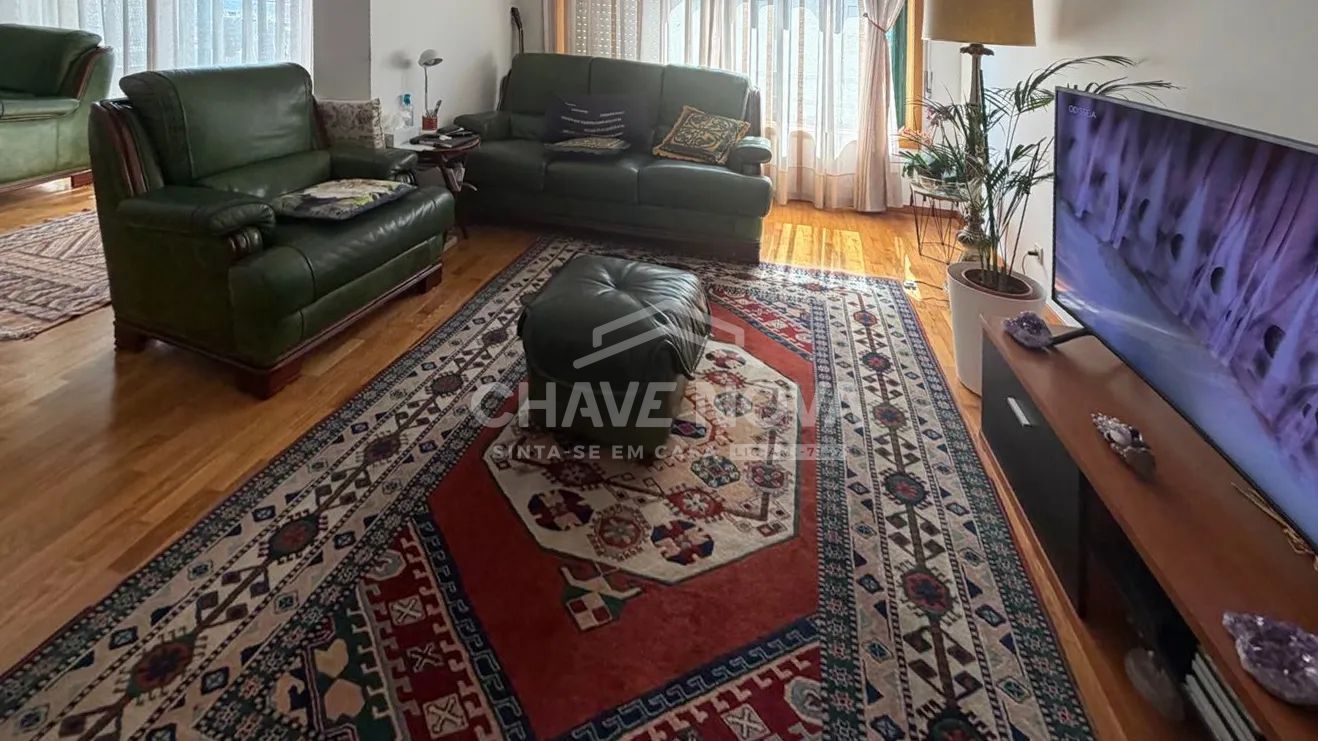 Elegante Apartamento T3 em Condomínio Fechado – Junto ao Gaia Shopping - 3