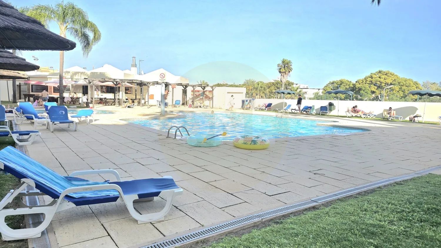 Apartamento T1+2 com piscina, Rua dos Pardais, Albufeira