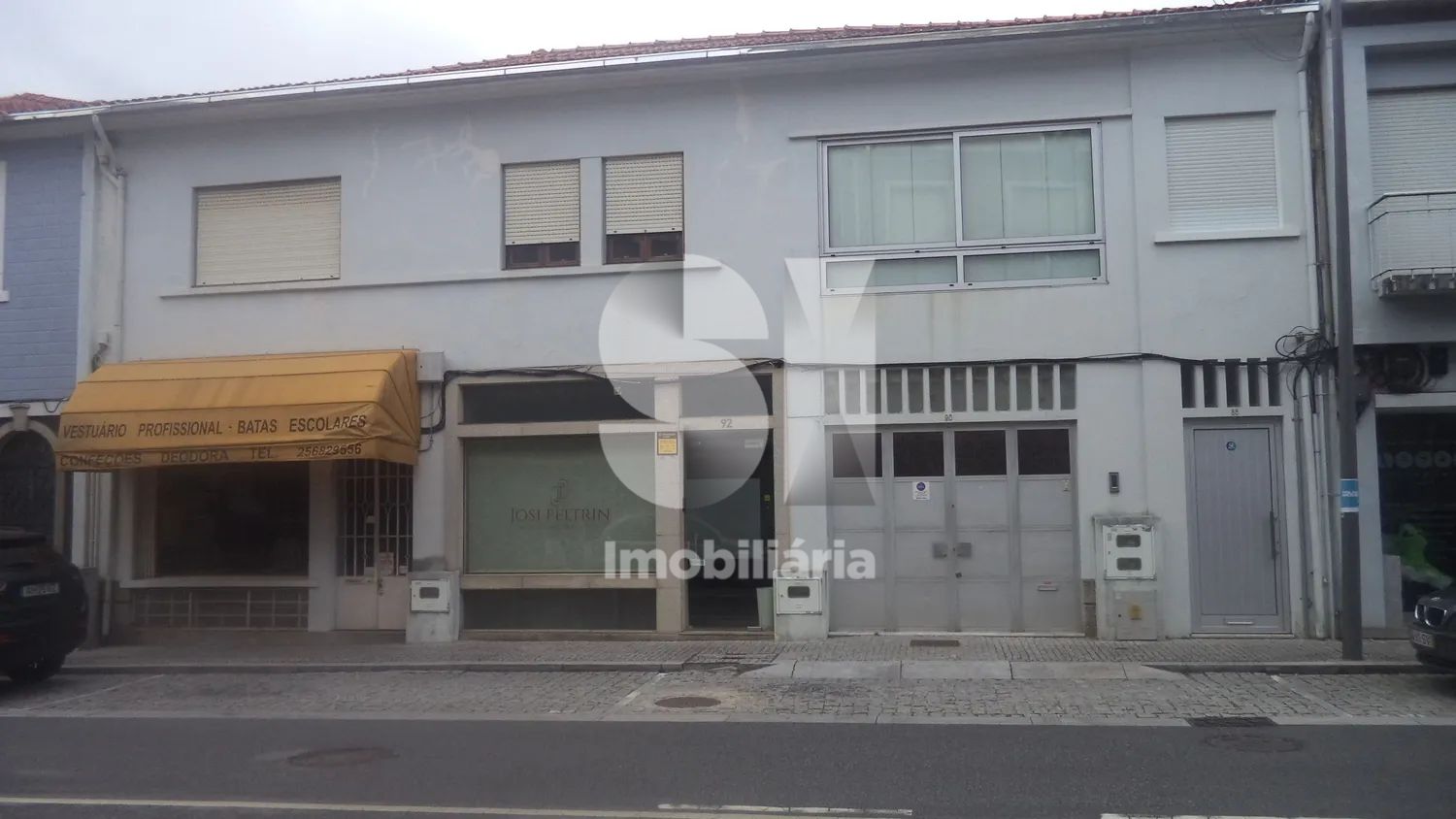 PREDIO  DE HABITAÇAO E COMERCIO 