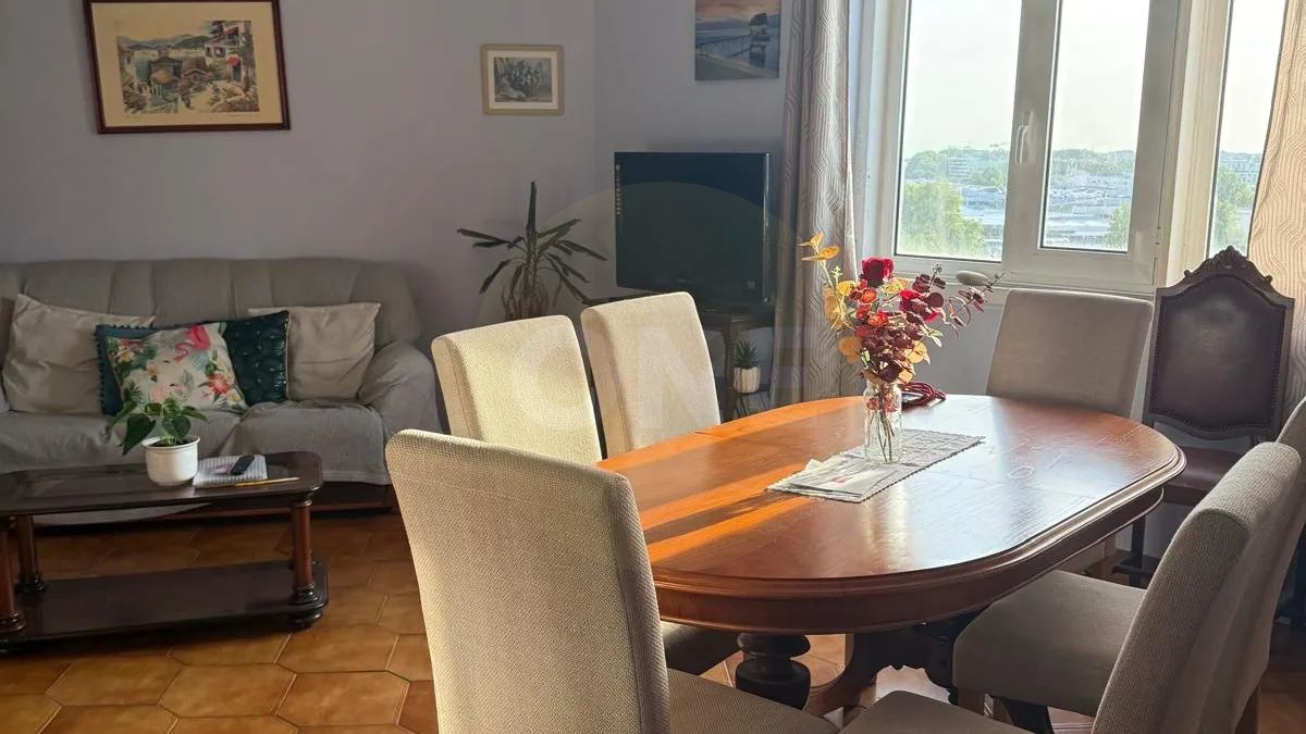 Apartamento T3+1 à venda em Ramalde Porto