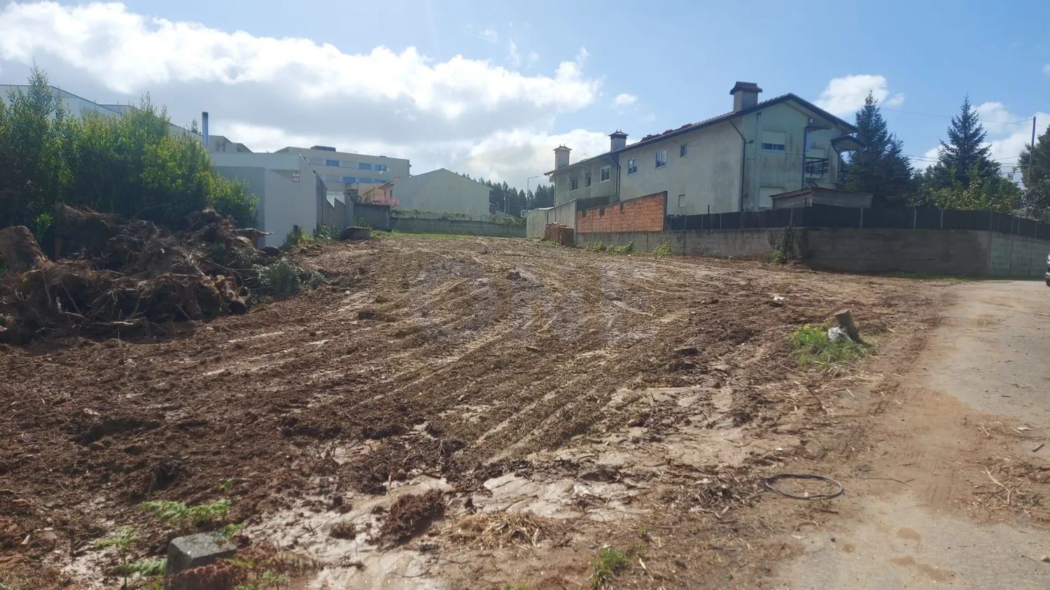 Terreno urbano à venda em Mozelos Santa Maria da Feira