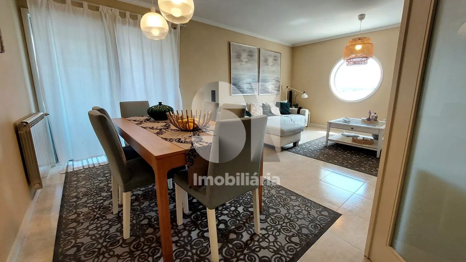 Excellent appartement de 2 chambres avec balcon spacieux et garage à Póvoa de Varzim