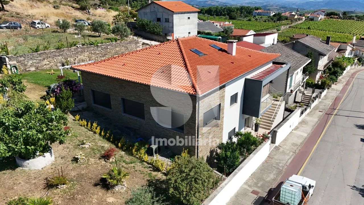 Moradia Isolada c/ 2 Lotes para construção - 3