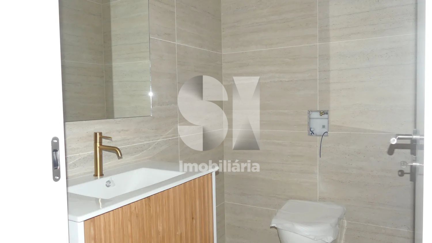 Moradia Bifamiliar V3 de Luxo - 3