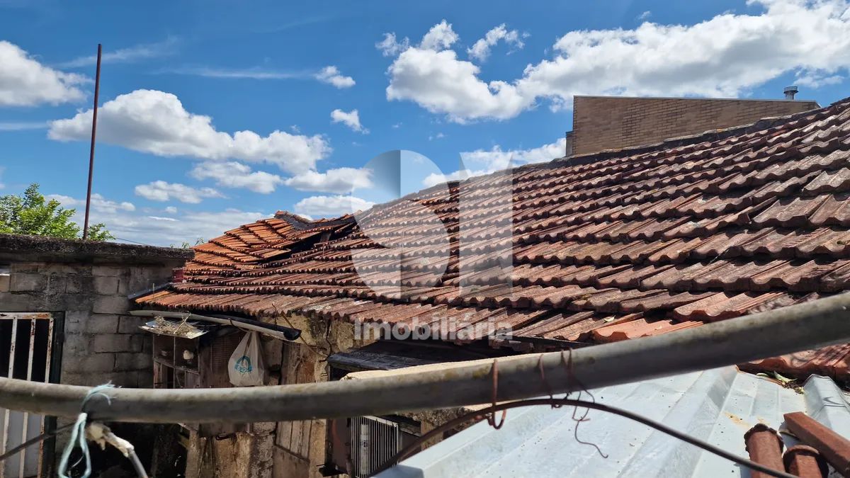 Ruina e terreno | Louredo |Paredes | 5,4kms Centro de Paredes