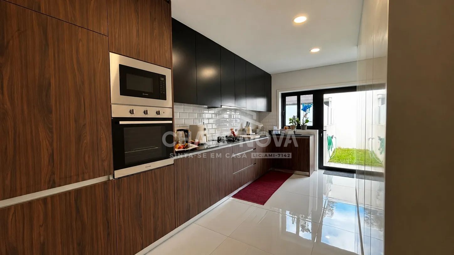 Excelente Apartamento Moradia T3 em São Romão do Coronado, Maia - 3