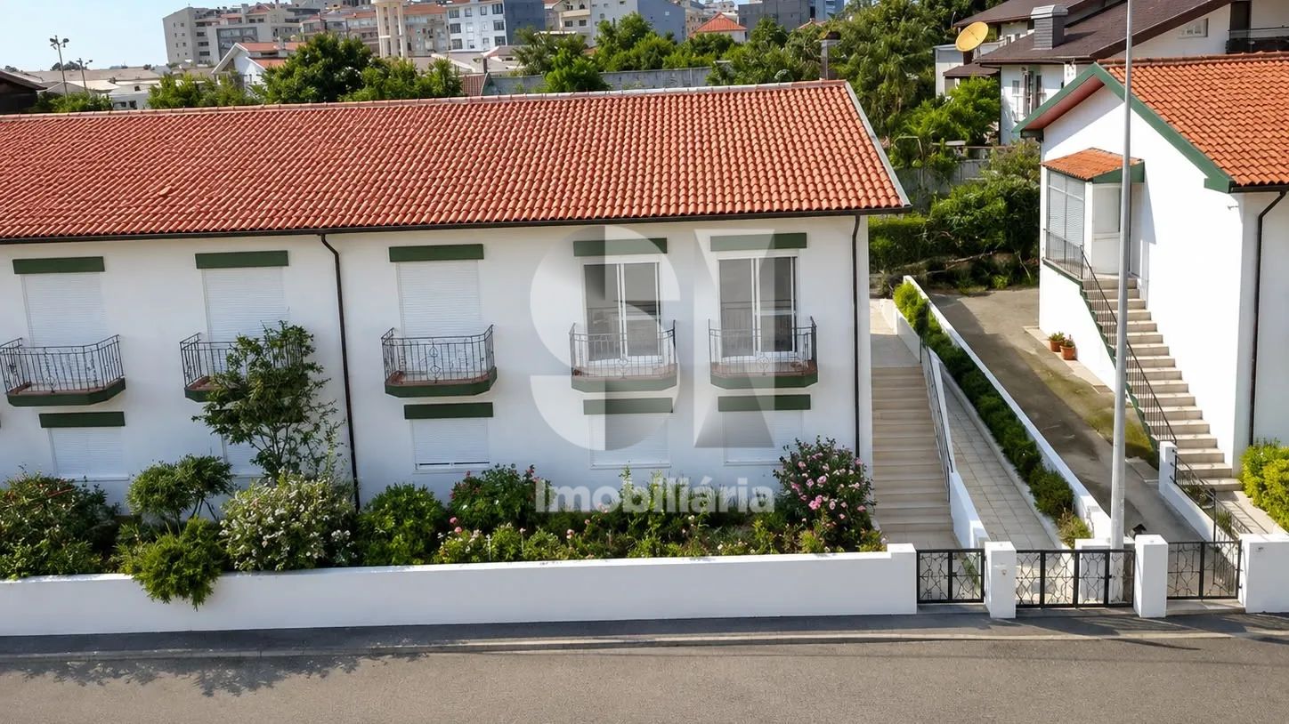 Apartamento T3 com Suite, Varandas Individuais e Garagem Fechada em Oliveira de Azeméis