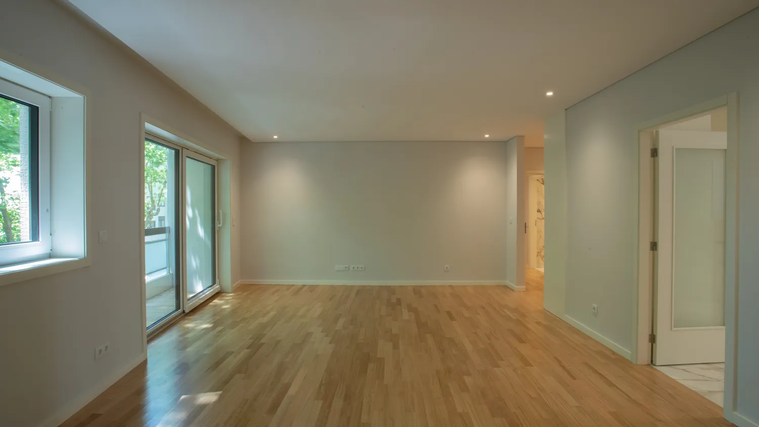 Apartamento T3 totalmente remodelado na Foz - 2