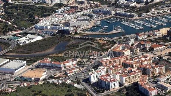 Development Plot for 9 Apartments with Sea View | Lagos - 2
