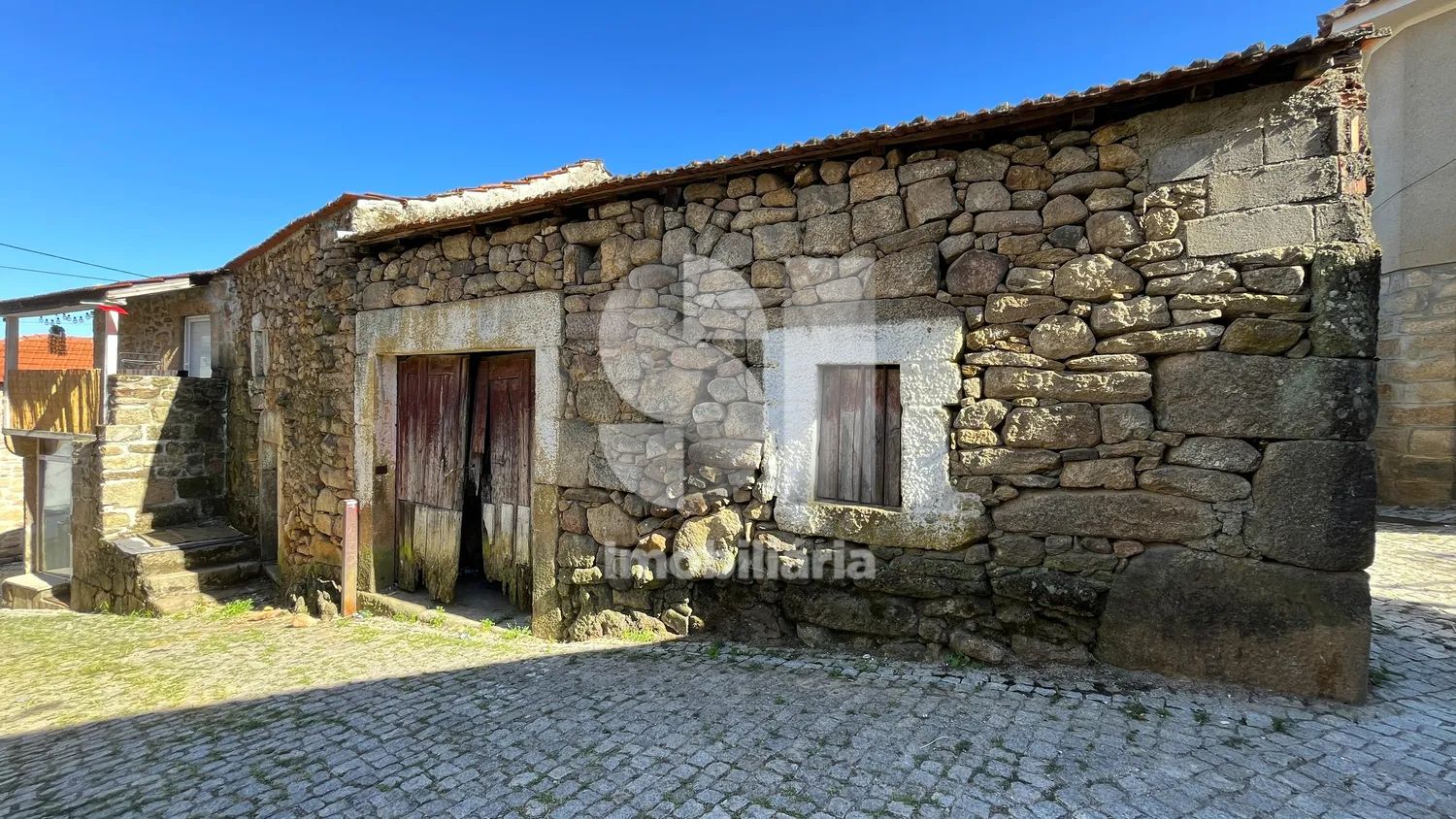 Ruínas para Recuperar com Terreno no Douro - 2