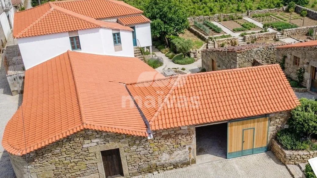 Casa para Recuperar Próximo do Rio Douro - 3
