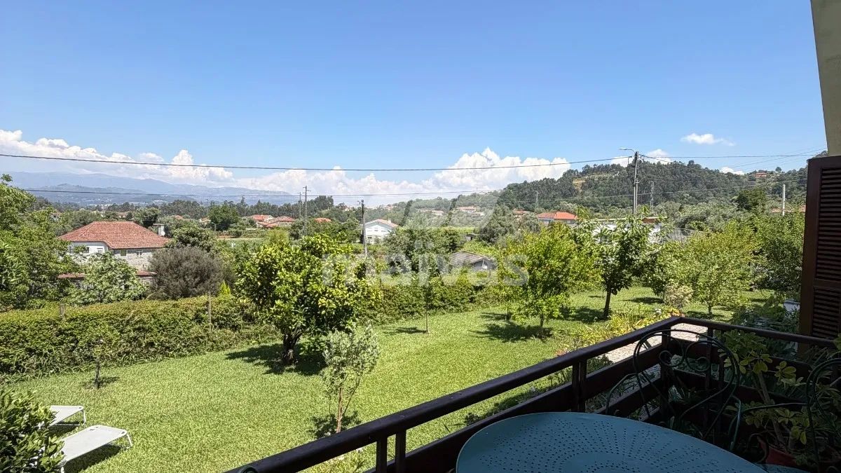 Fantástica Moradia T4 com Excelente Terreno e Envolvência Natural – Bravães, Ponte da Barca