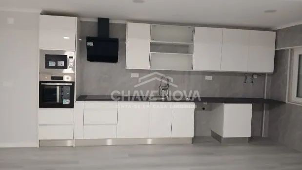 T4 Totalmente remodelado na Amora