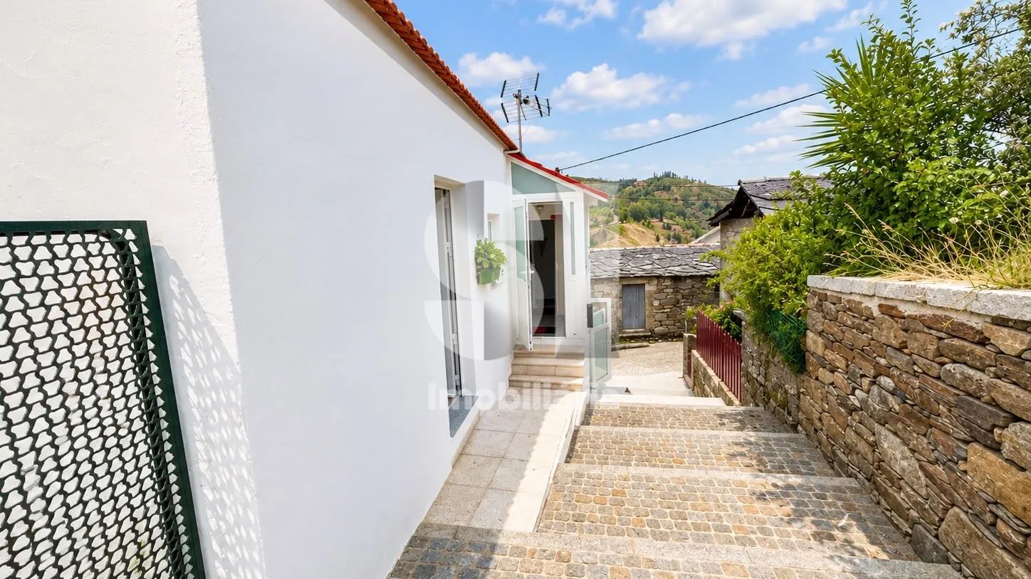 Renovated 1-Bedroom House with Storage Basement | Silveiras, Arouca | Near the Paiva River - 3