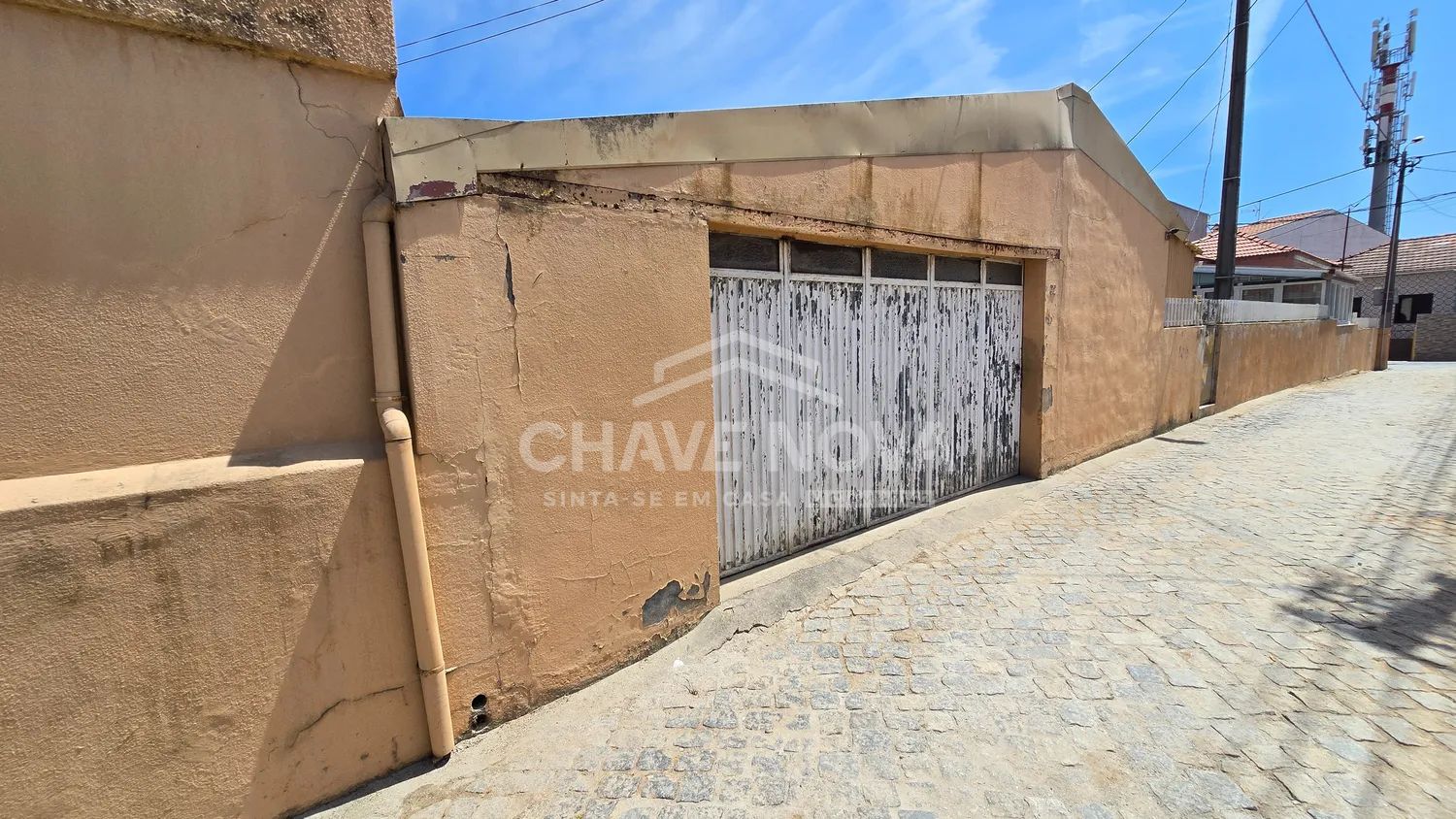 Garagem Box Fechada com 33 m² em Custóias - 2