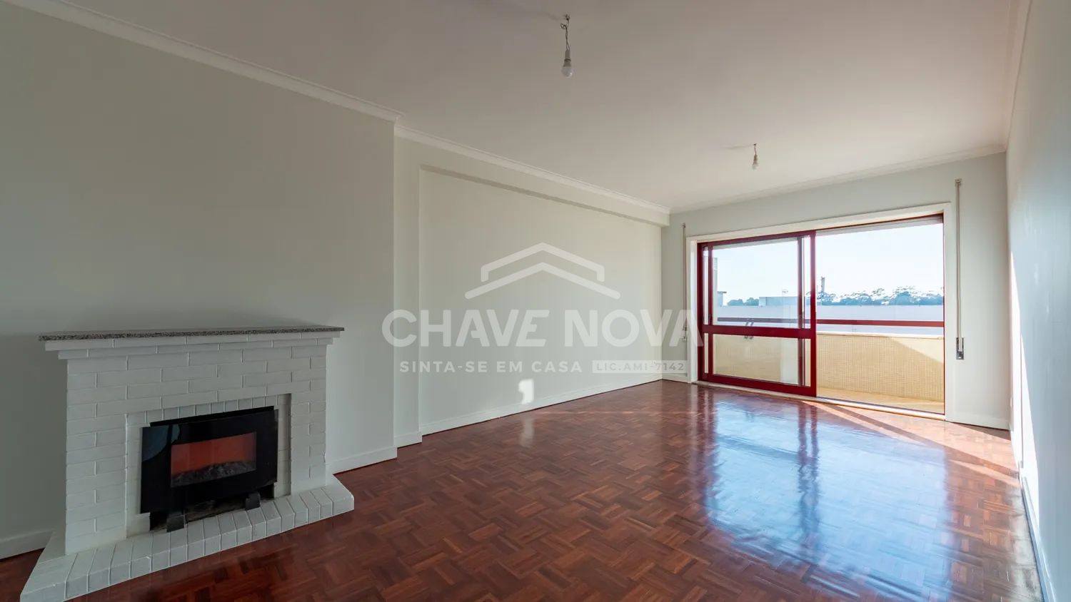 Renovierte 2-Zimmer-Wohnung mit Meerblick – Strategische Lage beim Arrábida Shopping - 2