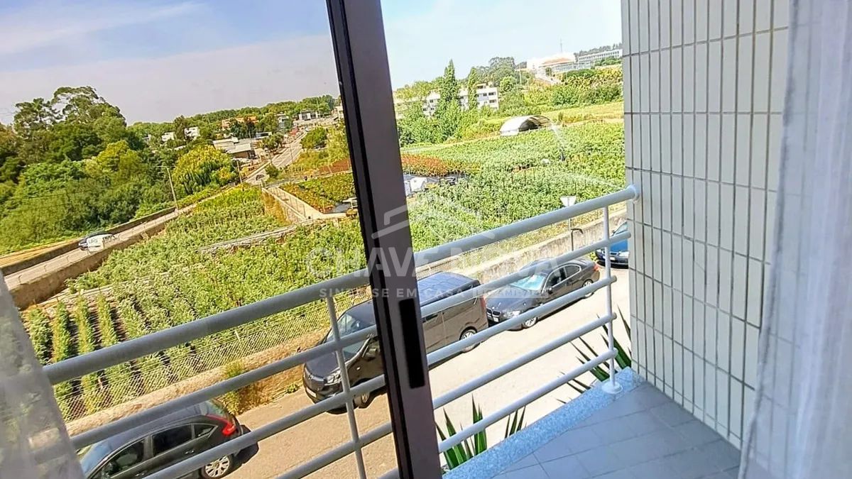 Apartamento T2+1 em Cond. Fechado Vista Mar c/ Piscina em Arcozelo (1000m Miramar) - 2