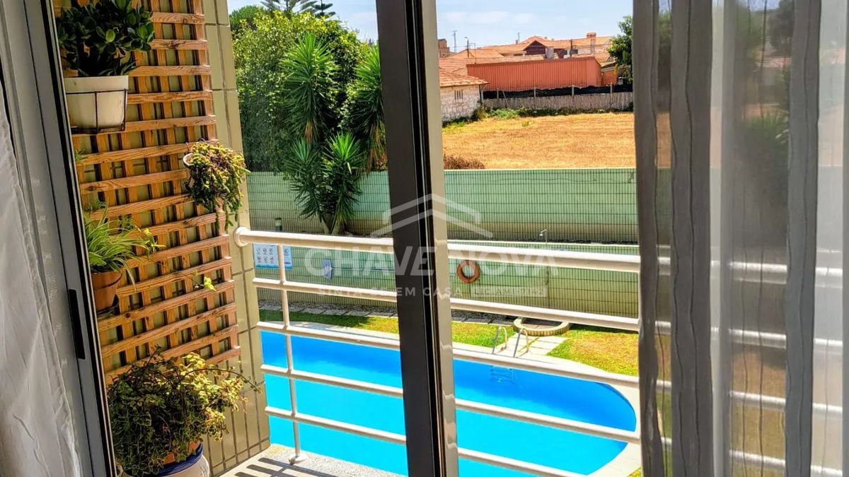 Apartamento T2+1 em Cond. Fechado Vista Mar c/ Piscina em Arcozelo (1000m Miramar) - 3