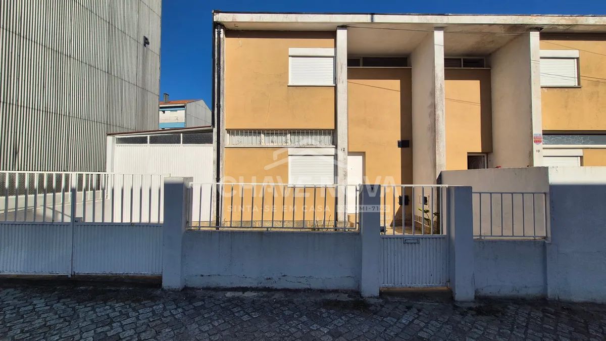 Moradia T2+1 | Urbanização do Cedro, Mafamude - 2