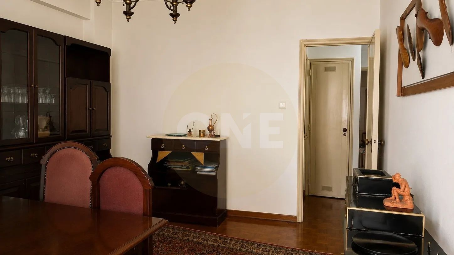Benfica - T3 Apartment with Balconies, Storage Room and Shared Garage - 2