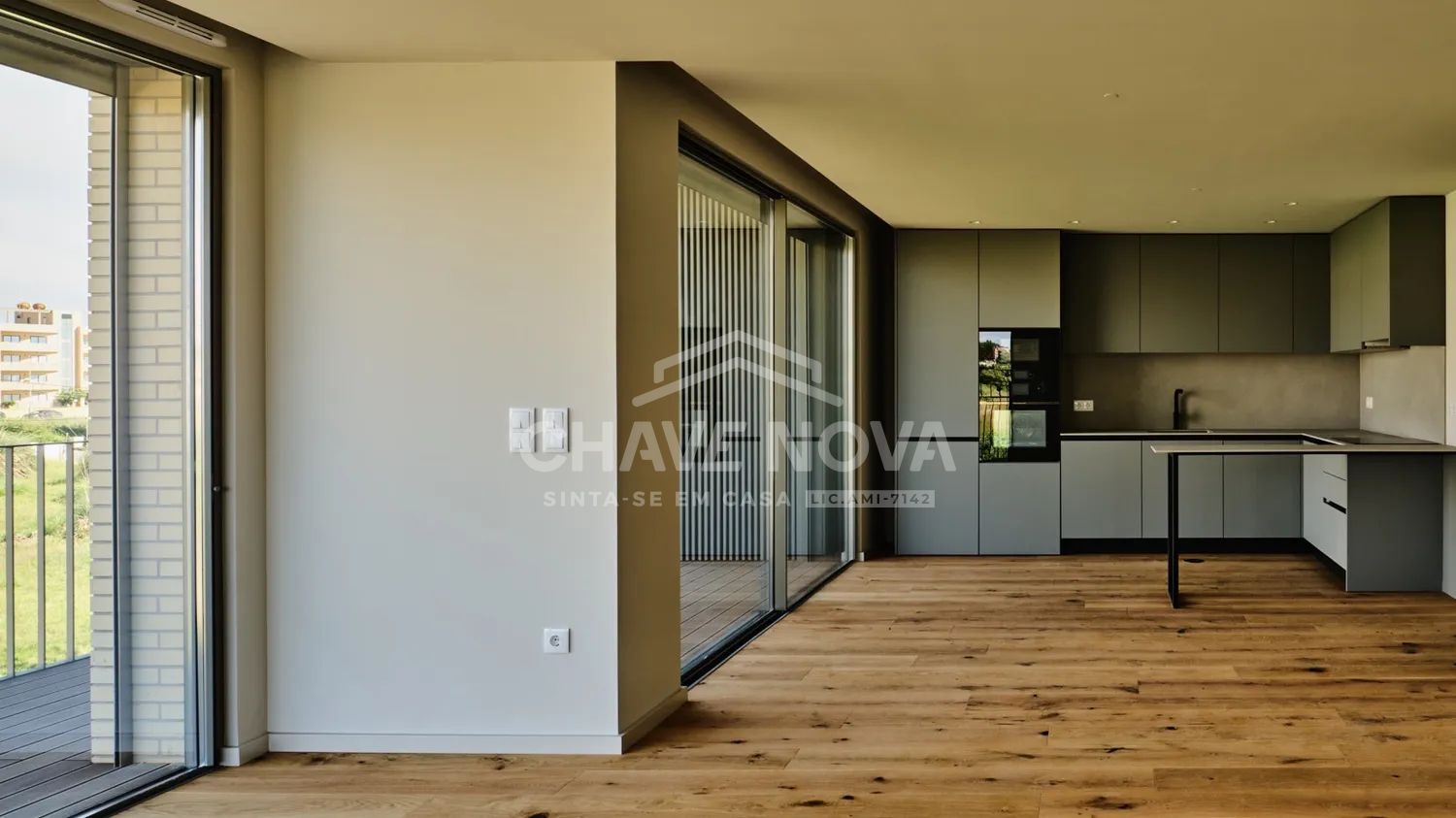 Apartamento T3 Dúplex Novo c/ Garagem Box em São Félix da Marinha (junto ao Solverde )