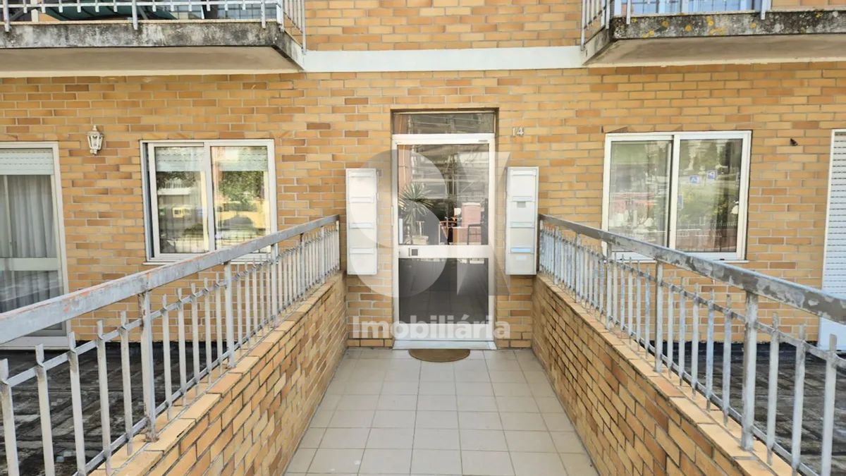 Apartamento T2+1 com Lugar de Garagem no Centro da Cidade da Maia - 3