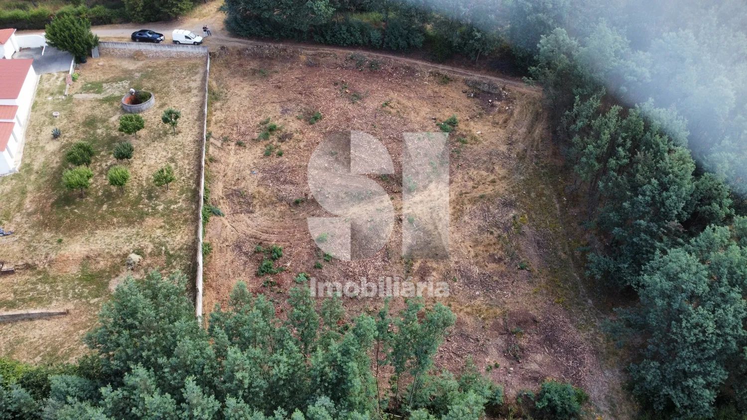 TERRENO PARA CONSTRUÇÃO - 3