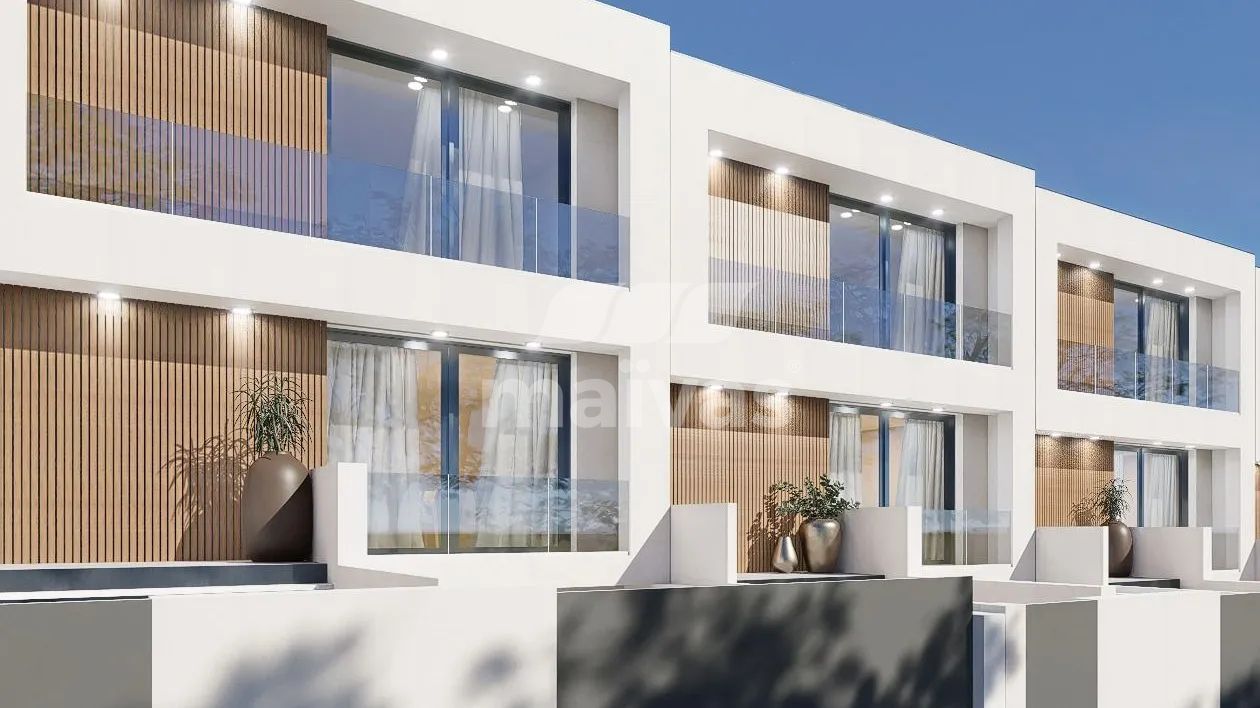 Moradia em Estrutura - Vila Verde