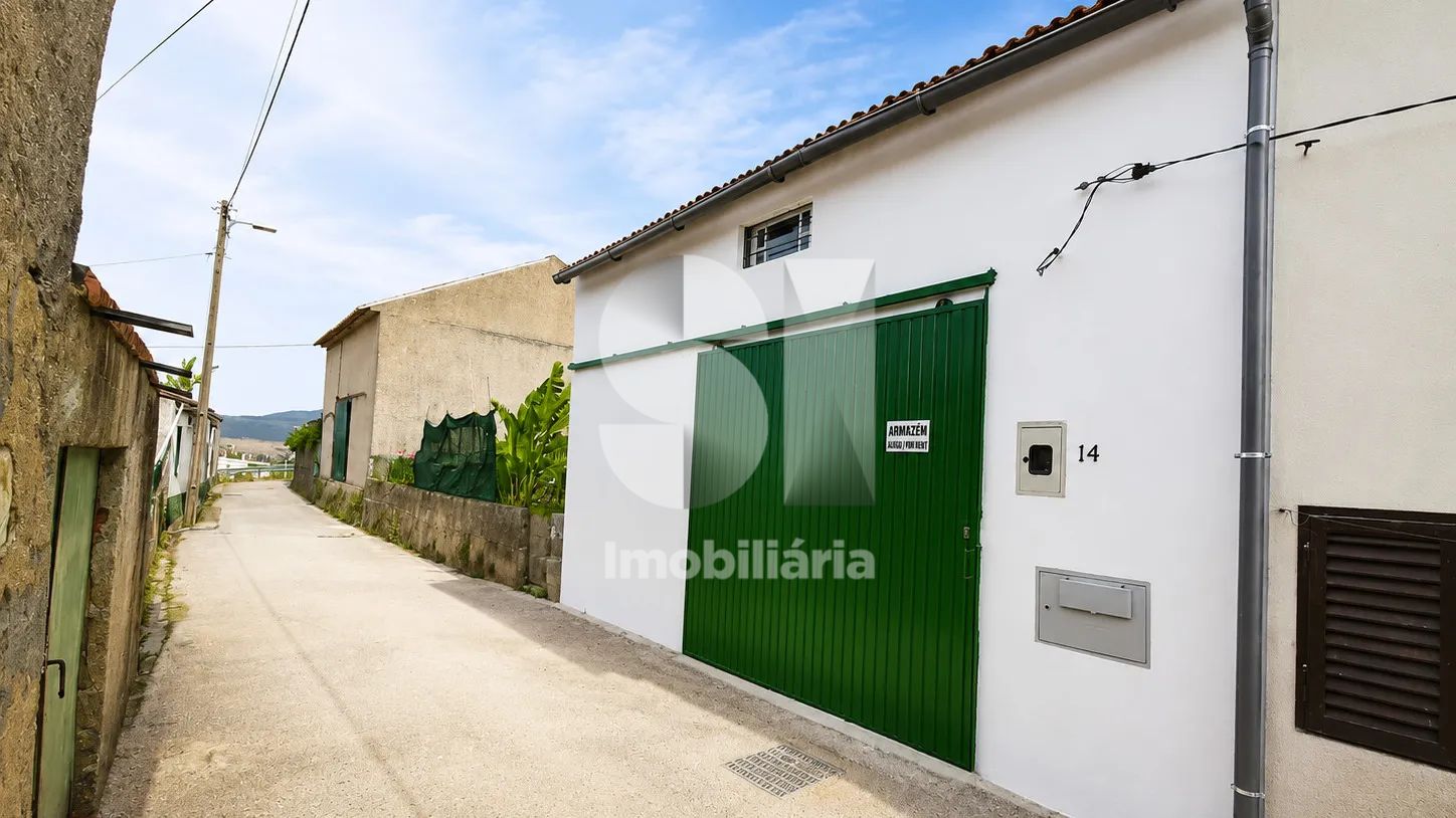 Armazém/Garagem para Arrendamento | Sargento-Mor | 150€
