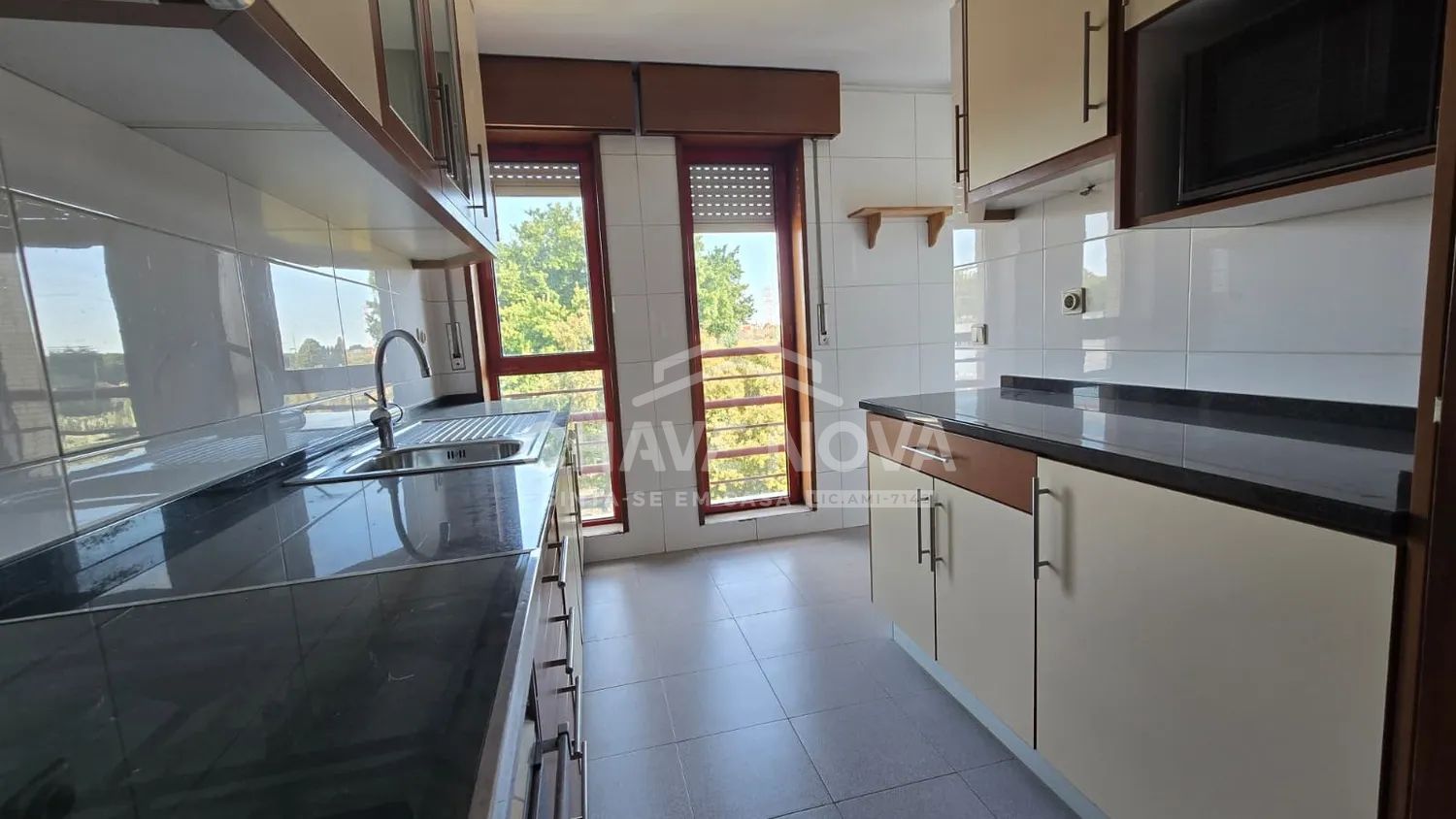 Apartamento T3 na Senhora da Hora – Junto ao Metro - 2