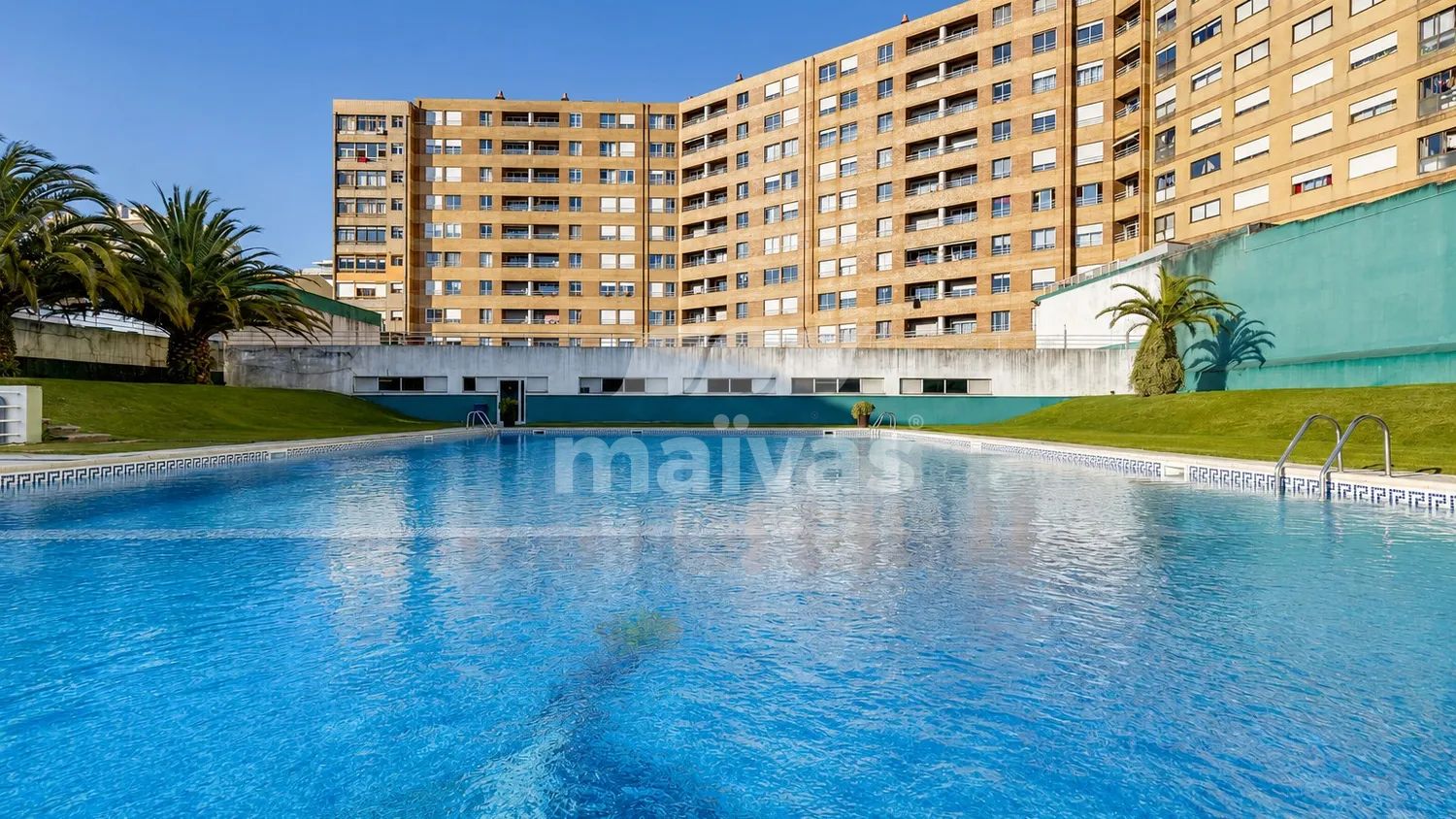 Apartamento T2 - Condomínio fechado, Matosinhos Sul
