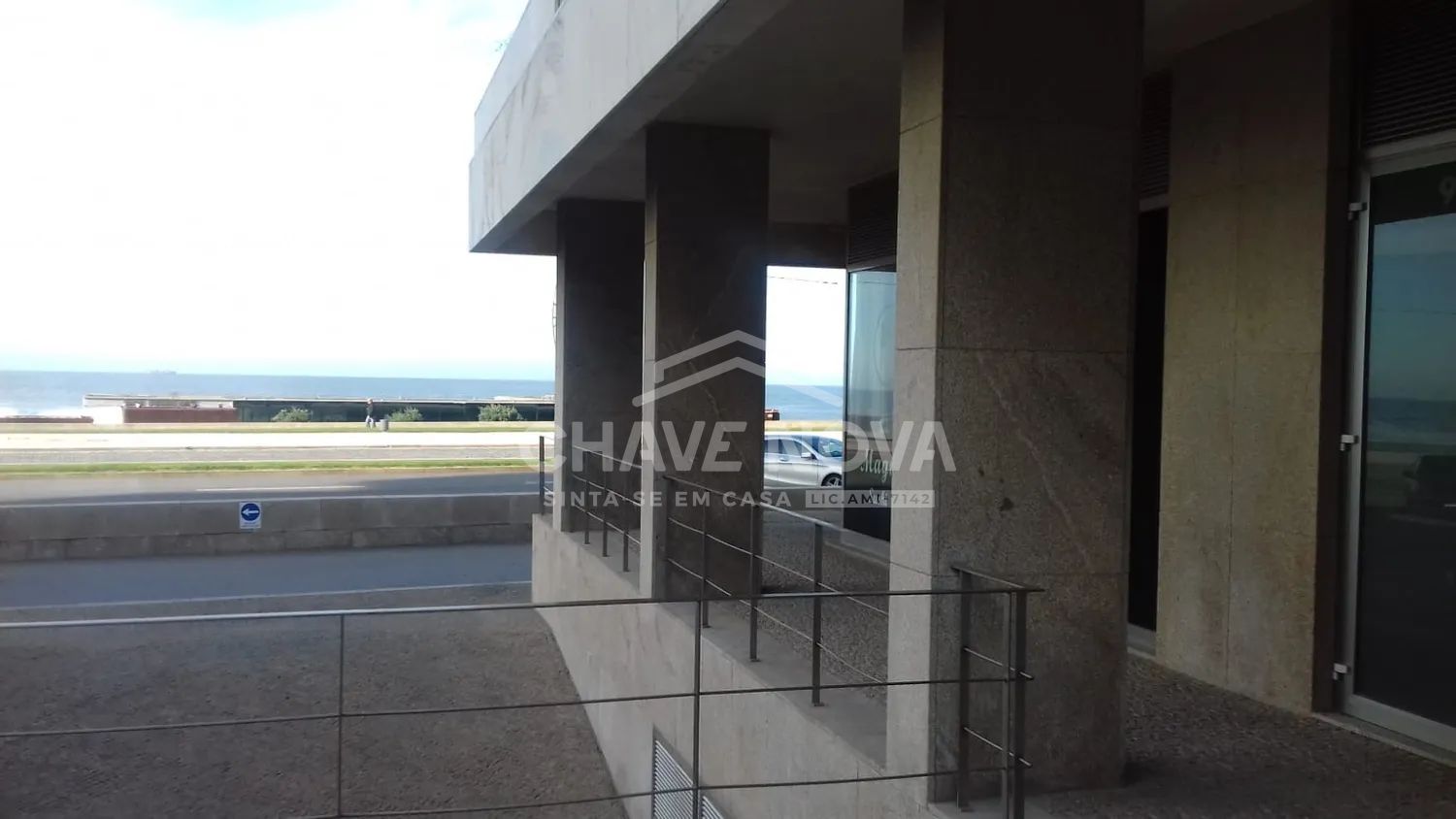 Loja para arrendamento em Leça da Palmeira – Vista Mar