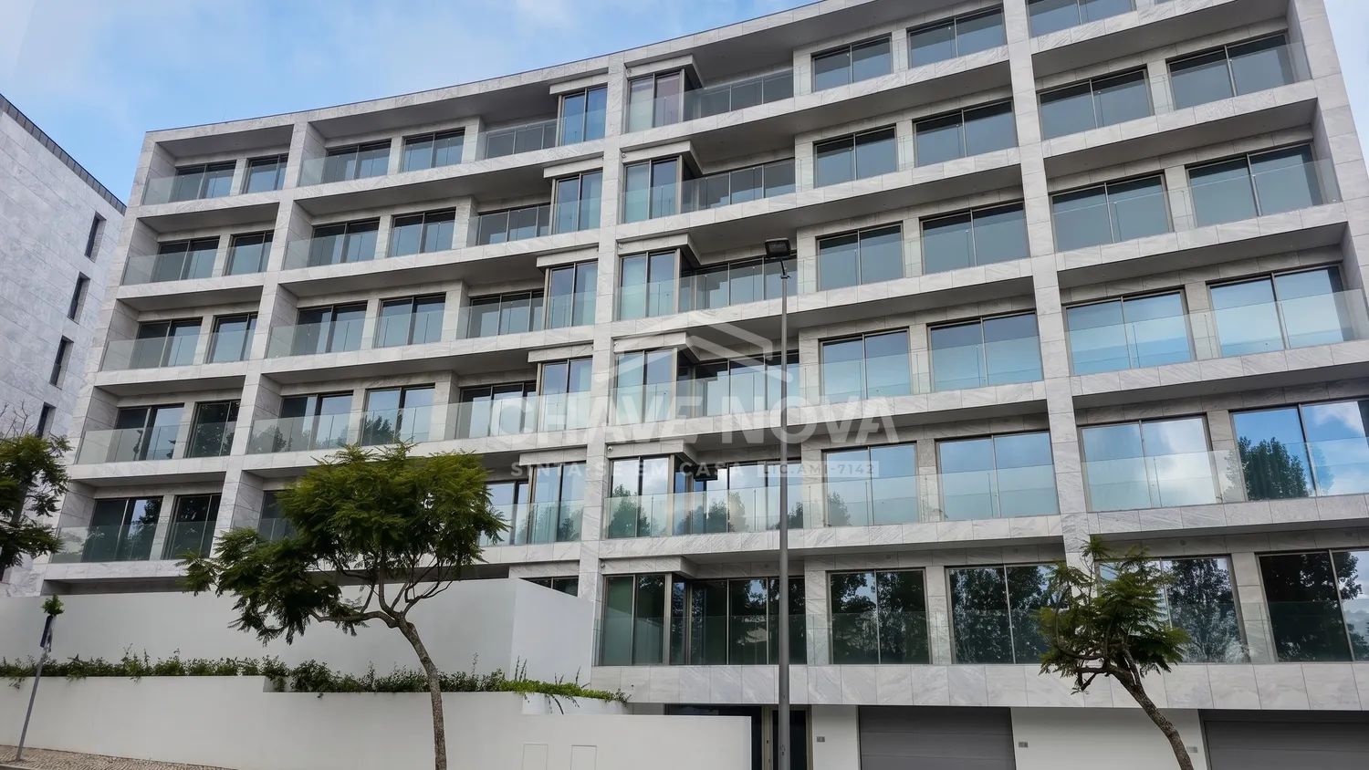 Apartamento T3 Novo c/ 2 Lugares de Garagem em Canidelo