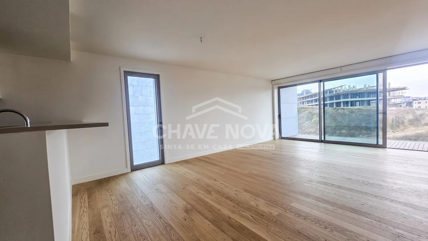 Apartamento T3 Novo c/ 2 Lugares de Garagem em Canidelo - 3