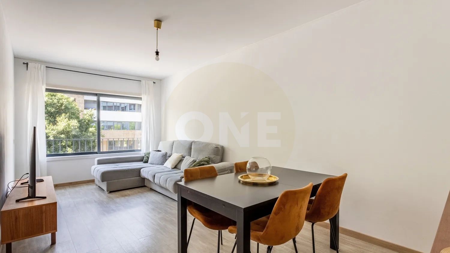 Apartamento T1 | Equipado  mobilado | Parqueamento | Parque das Nações