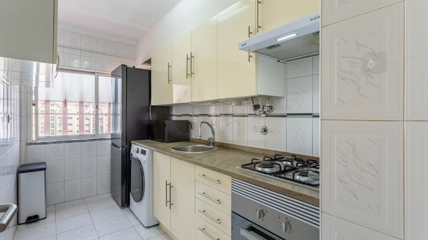Apartamento T2 | Remodelação a estrear | Vista panorâmica | Loures