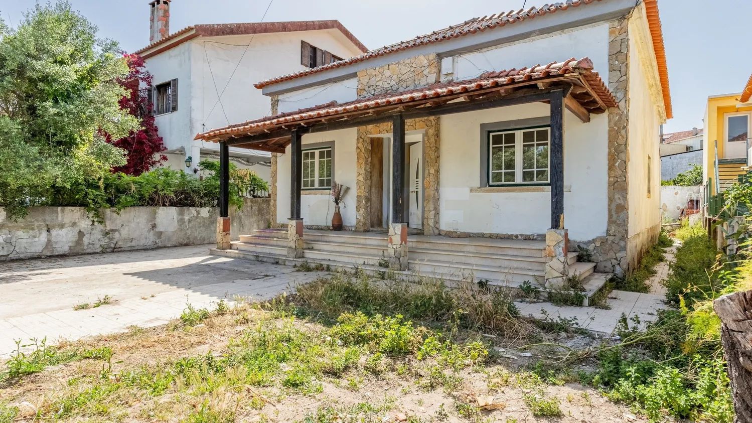 Moradia T3 para recuperação em Guerreiros, Loures — lote de 360 m² - 3