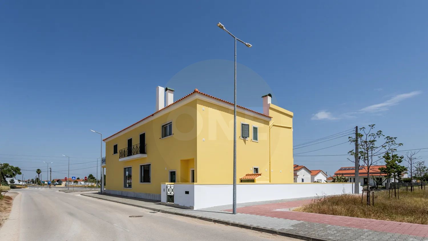 Prédio Propriedade Horizontal | Loja + Habitação | Foros de Salvaterra - 2