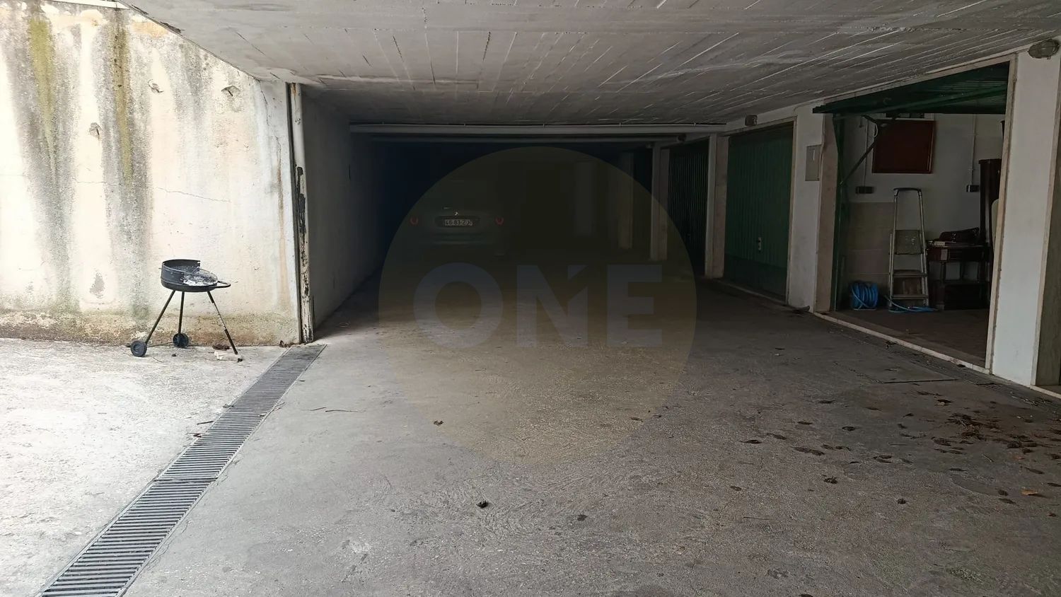Garagem box | Copa e duche | Póvoa de Santa Iria