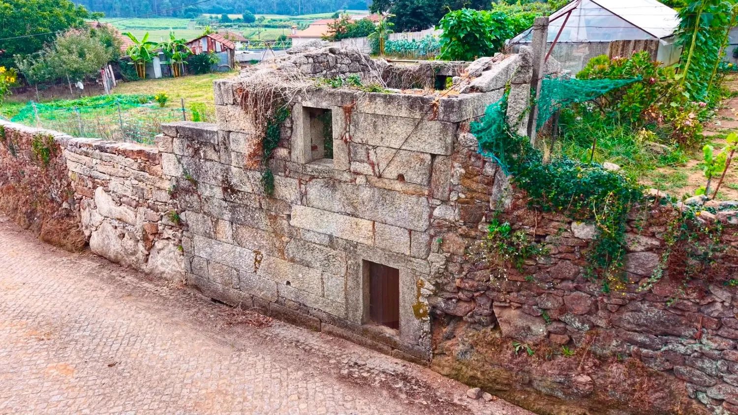 Terreno Rustico C/ viabilidade de construção com 1490M2 Vilar de Figos