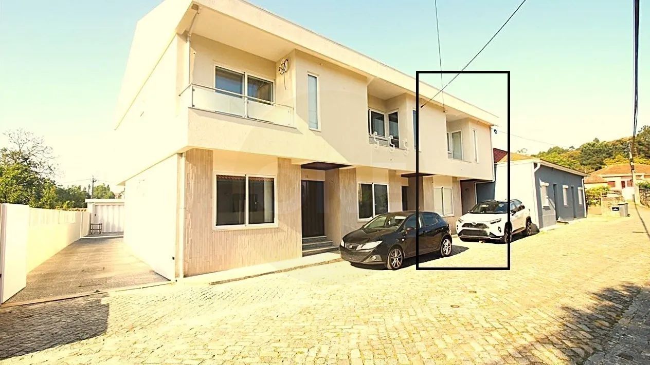 Moradia T3 Renovada na Maia – Conforto e Excelente Localização! - 2