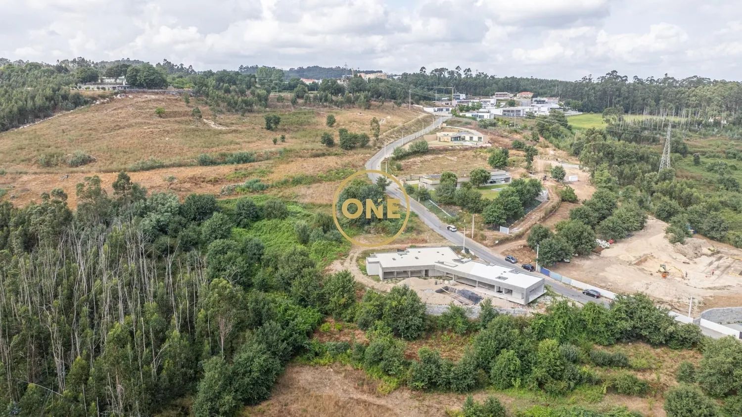 Terreno com Projeto Aprovado para Condominio Fechado de 4 moradias - 3