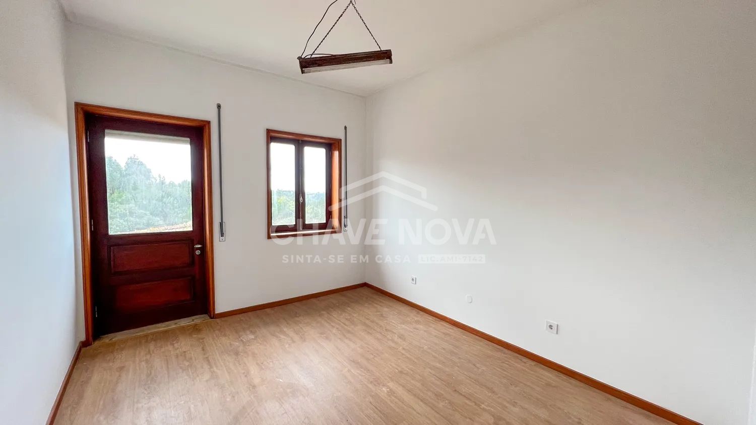 Andar moradia T2 em Avintes com terraço e arrumos - 3