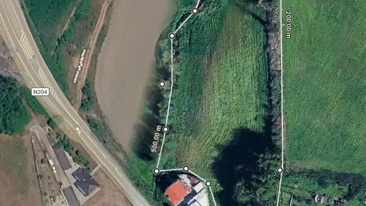 Terreno de grande dimensão com capacidade edificativa e área agrícola - 2